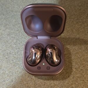 Samsung Rose Gold Earbuds